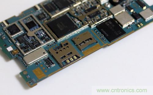 拆解4G新機(jī)索尼M35t：用料十足，易于維修