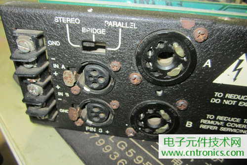 用料很給力！專業(yè)后級功放美國高峰FA1201拆解