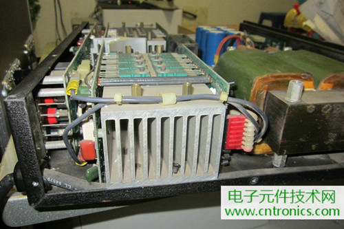用料很給力！專業(yè)后級功放美國高峰FA1201拆解