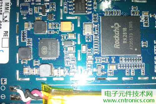 不怕摔的電紙書！一款柔性屏電子書閱讀器拆解
