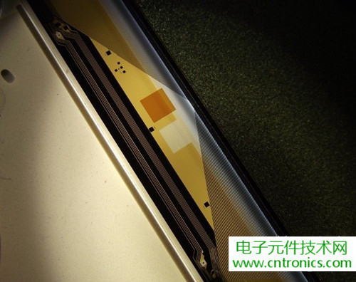 探秘電子紙！一款電紙書(shū)的電子墨水屏拆解