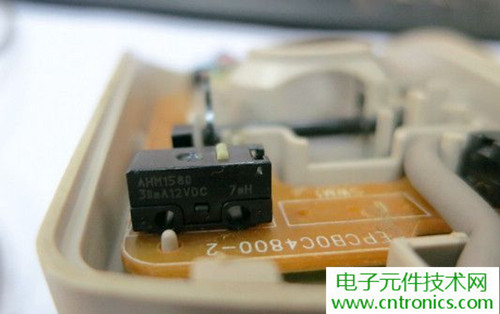 殿堂級(jí)機(jī)械鼠標(biāo)拆解：嘆精致做工！