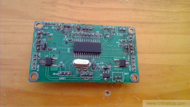 牛人力作！PCB版藍牙智能小車DIY