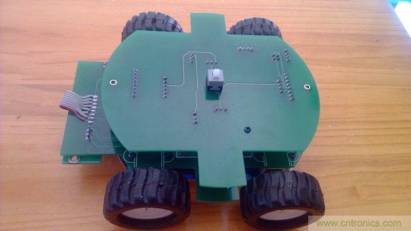 牛人力作！PCB版藍牙智能小車DIY