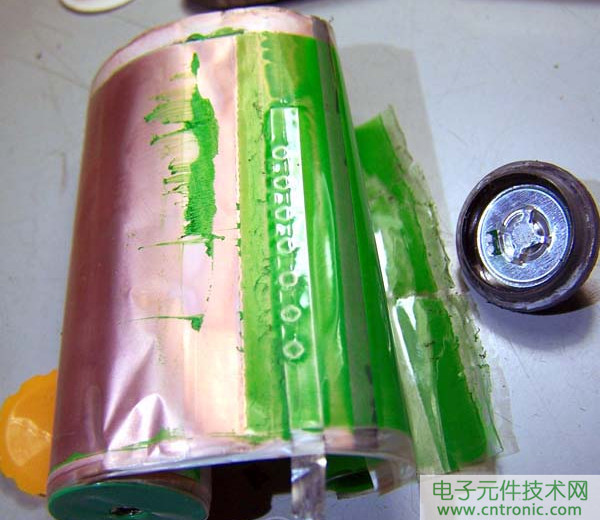 筆記本電池拆解，探秘電池內(nèi)部結(jié)構(gòu)