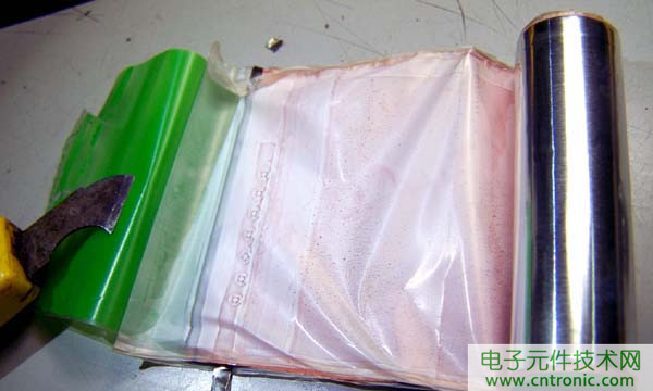 筆記本電池拆解，探秘電池內(nèi)部結(jié)構(gòu)