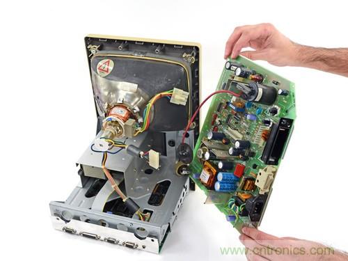 拆！古董級Macintosh 128K電腦