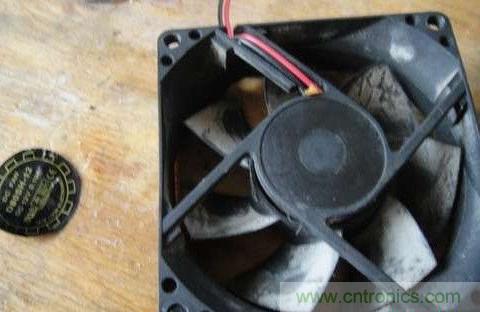 創(chuàng)意DIY！迷你風(fēng)力發(fā)電機(jī)！