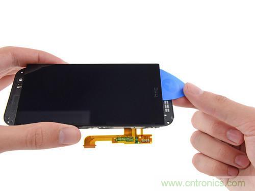 牛人強拆！新HTC One(M8)真機精密做工難修理
