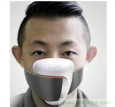 Frog Design 開發(fā)了一款可搭配手機應用程序使用的智能口罩概念原型，內建粒子傳感器，能警告使用者何時該戴上口罩