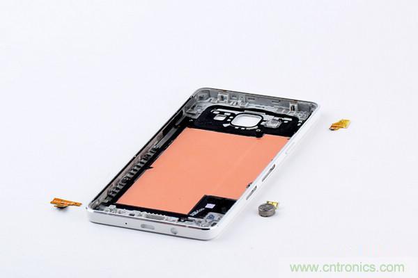 拆解狂魔荼毒新機三星金屬Galaxy A5，看槽點在何方？