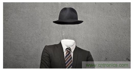 式隱形斗篷利用主動式組件與被動式超穎材料，可望進(jìn)一步縮減斗篷尺寸，使其更適合個人使用