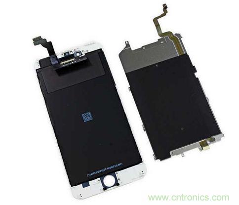 iPhone 6 Plus搭載的高清LED屏幕尺寸為5.5英寸，像素密度為401ppi，并采用了IPS（平面轉(zhuǎn)換）技術(shù)。（來源：iFixit）