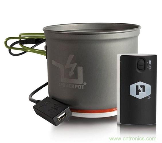 圖6：Powerpot設(shè)備利用熱源發(fā)電，使用者能一邊烹煮食物一邊為移動(dòng)設(shè)備充電。