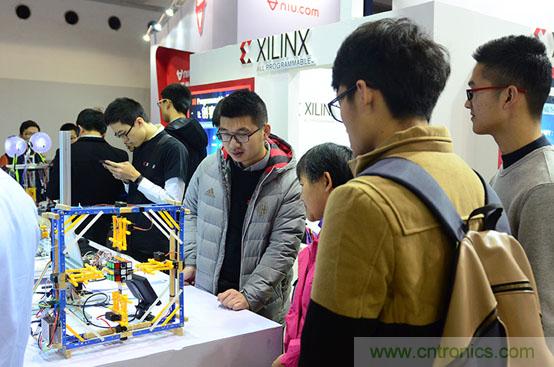 由十余款創(chuàng)客設計看FPGA如何在智能硬件界“大展拳腳”？