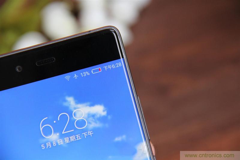 無邊框的 nubia Z9 ，一款既有驚喜，又有驚艷的智能手機(jī)
