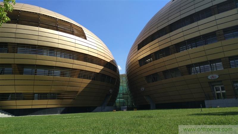 無邊框的 nubia Z9 ，一款既有驚喜，又有驚艷的智能手機(jī)
