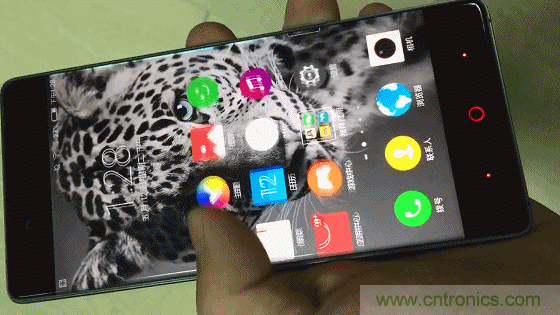 無邊框的 nubia Z9 ，一款既有驚喜，又有驚艷的智能手機(jī)