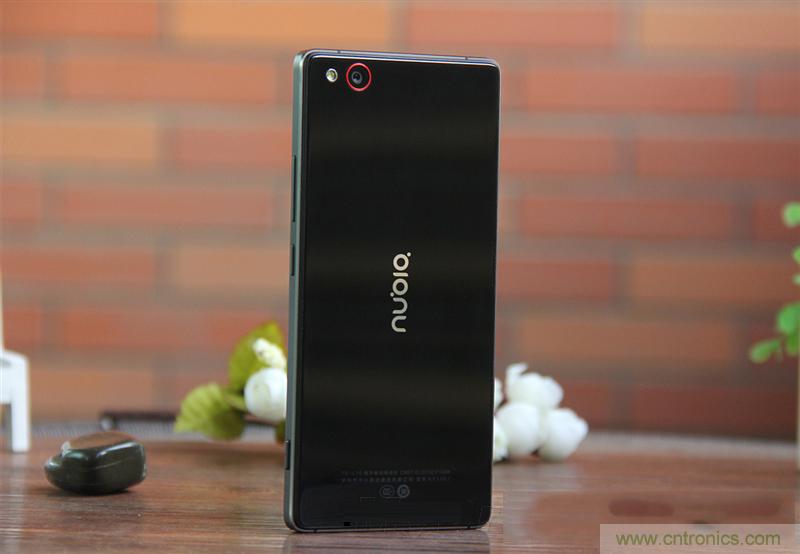 無邊框的 nubia Z9 ，一款既有驚喜，又有驚艷的智能手機(jī)