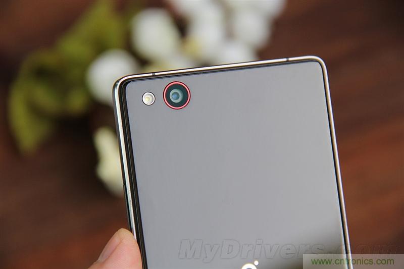 無邊框的 nubia Z9 ，一款既有驚喜，又有驚艷的智能手機(jī)