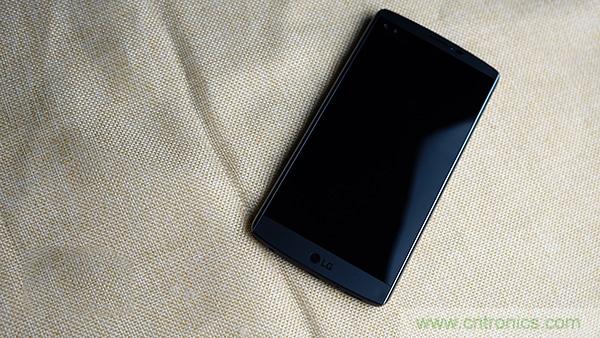 業(yè)界良心 LG V10 評測:剛毅、冷峻，不失人性化