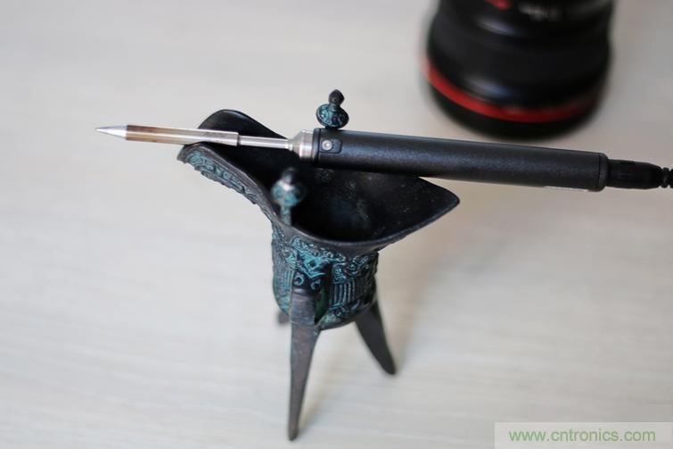 一款能喚起 70 后工程師朋友“童年趣事”的迷你電烙鐵！