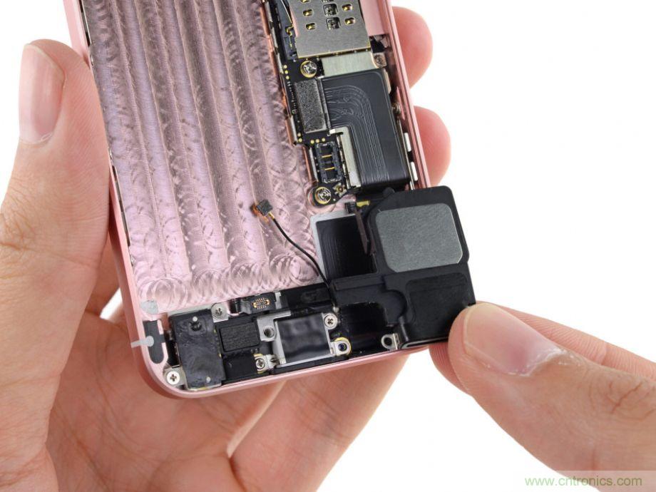 有什么地方?jīng)]有變？iPhone SE真機(jī)拆解