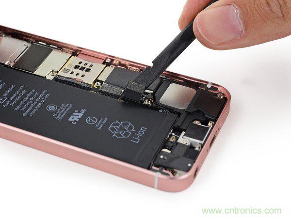 有什么地方?jīng)]有變？iPhone SE真機(jī)拆解