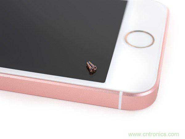 有什么地方?jīng)]有變？iPhone SE真機(jī)拆解