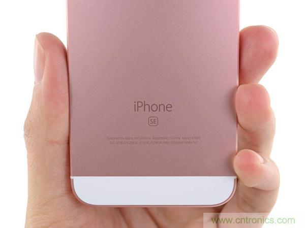 有什么地方?jīng)]有變？iPhone SE真機(jī)拆解