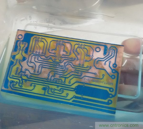 嘗試了四次PCB制作， 最后一發(fā)算是成功了