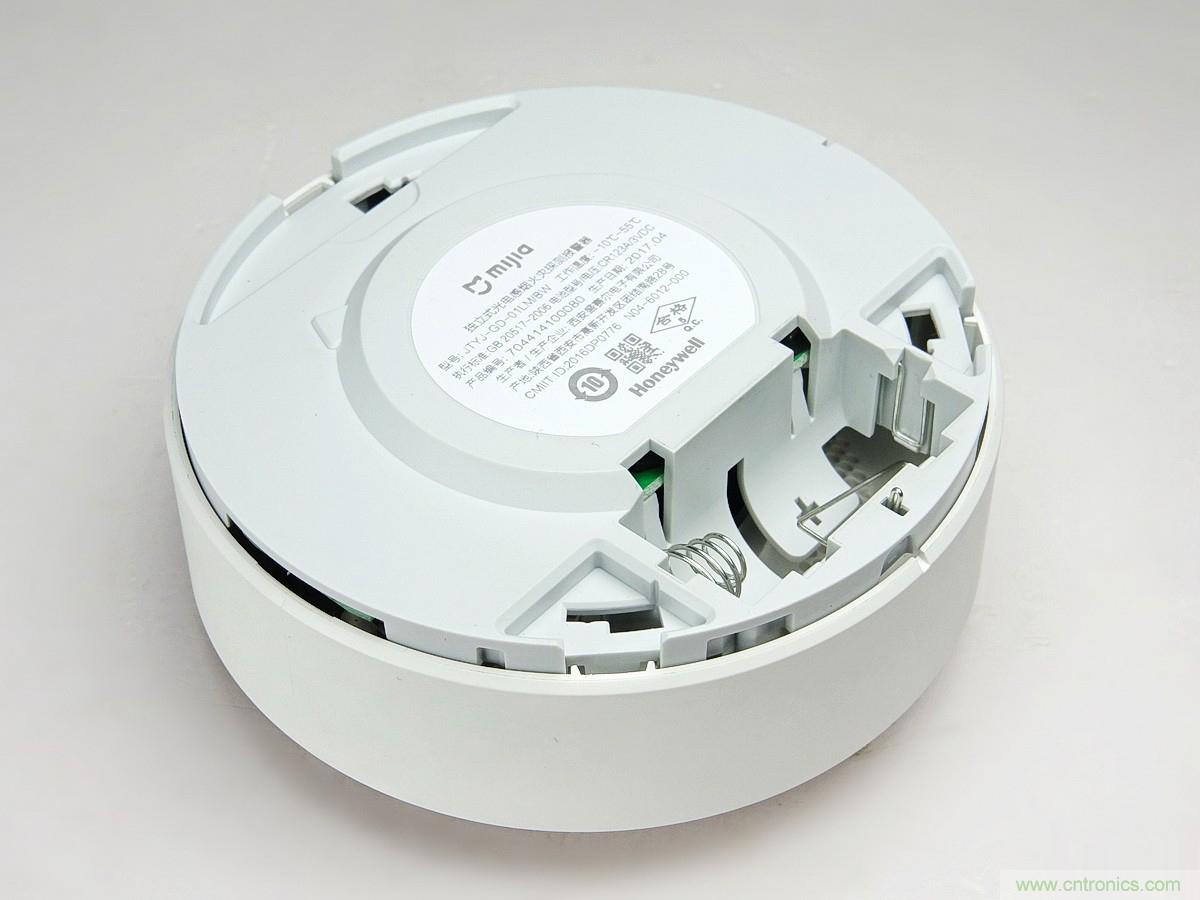 小米煙霧報(bào)警器拆解：一顆電池可用五年是如何做到的？