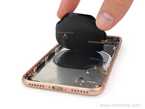 iPhone 8首拆：無線充電版本的iPhone 7？