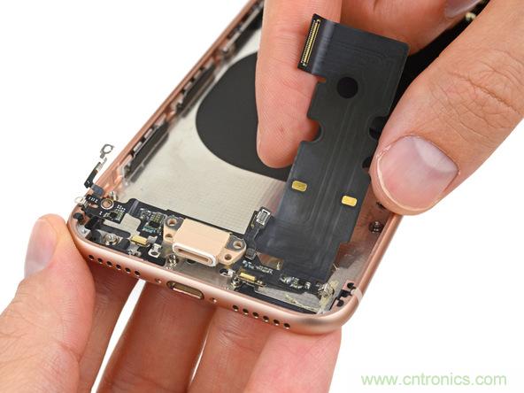 iPhone 8首拆：無線充電版本的iPhone 7？
