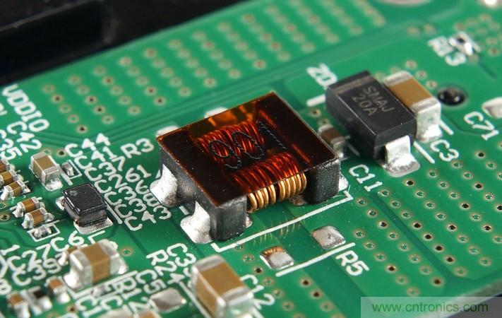 拆解對比：系出同門，小米、紫米無線充電器的差別有多大？