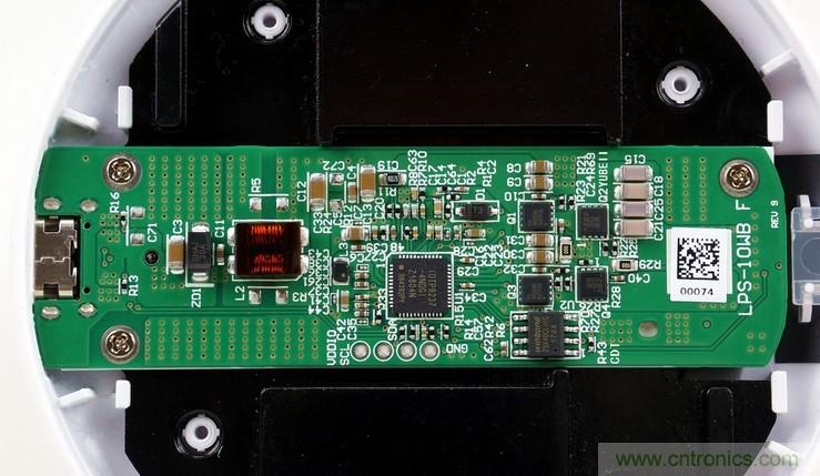 拆解對比：系出同門，小米、紫米無線充電器的差別有多大？