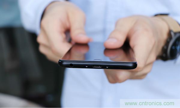 魅族M15拆解：做工精致，壓感Home鍵采用中國芯