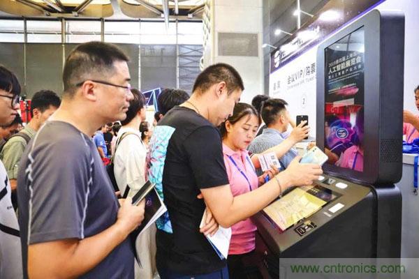 明年再見！“WAIE 2019第四屆上海國際人工智能展覽會暨人工智能產(chǎn)業(yè)大會”完美落幕！