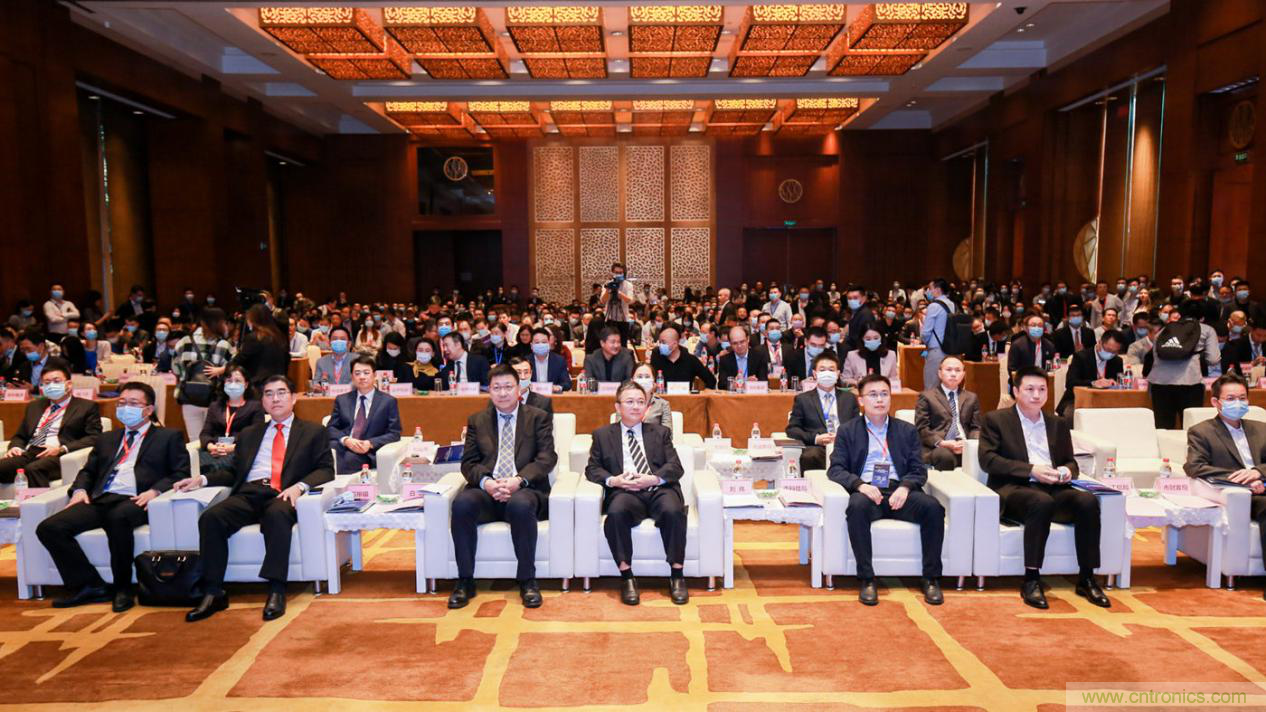 2020年松山湖功能區(qū)投資推介會(huì)成功舉辦，攬資350億發(fā)力新經(jīng)濟(jì)新產(chǎn)業(yè)