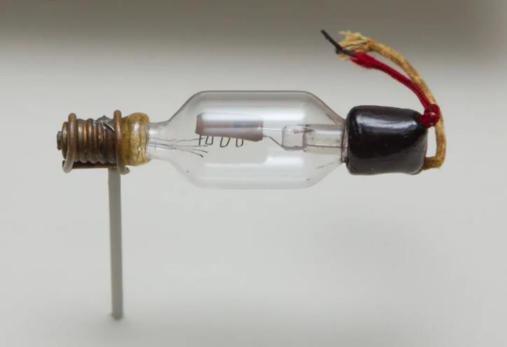 什么是電子管（真空管）？