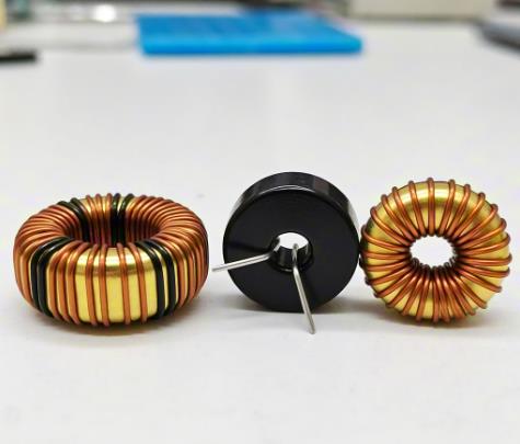 磁珠電感、磁環(huán)電感與色環(huán)電感：電磁濾波世界的三重變奏曲